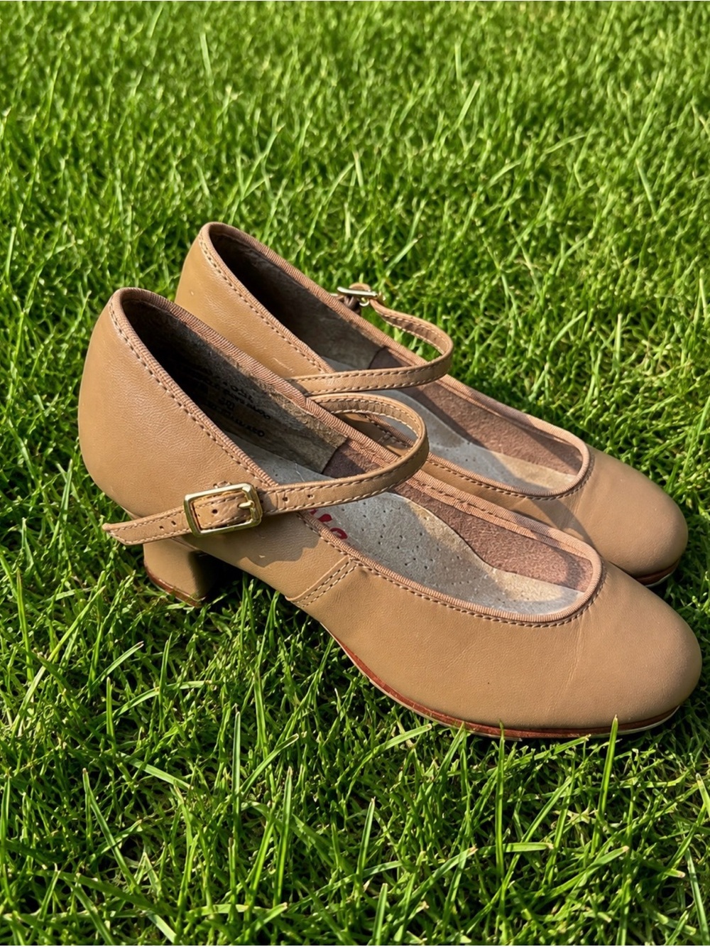 Capezio Girls' Mary Jane Tap Shoes in Tan Size 4